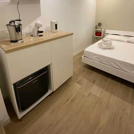 Amare House בארי